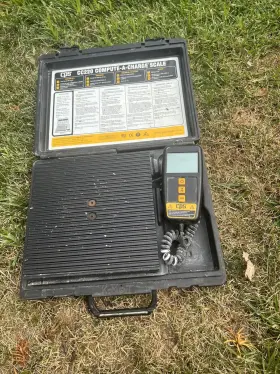 CC220 CPS Refrigerant Charging Scale